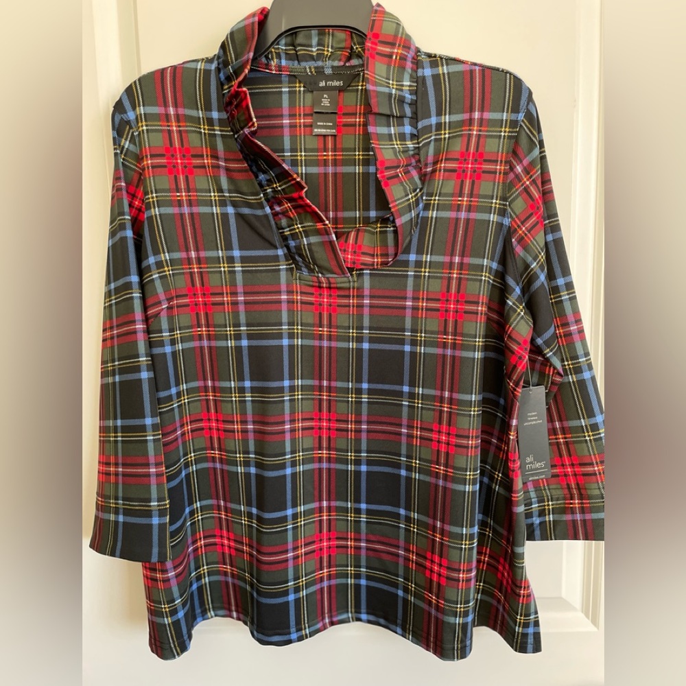 Ali Miles women’s plaid pullover tunic top.
